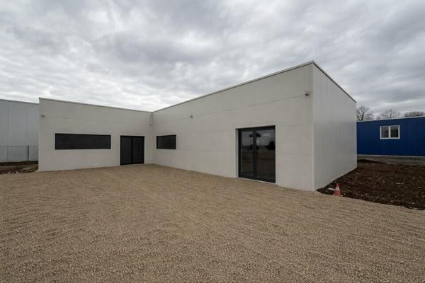 UNE OPPORTUNITÉ UNIQUE : BUREAUX NEUFS À LOUER AUX PORTES DE NIORT !