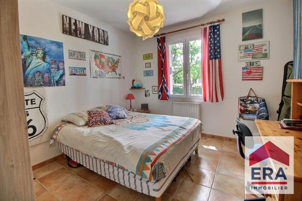 Maison charmante à vendre à Lapalud - 4 pièces, piscine