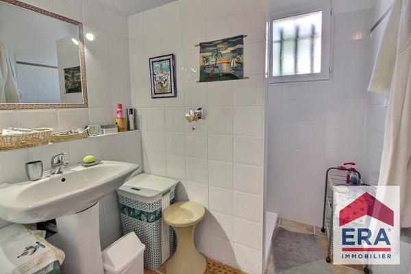Maison charmante à vendre à Lapalud - 4 pièces, piscine