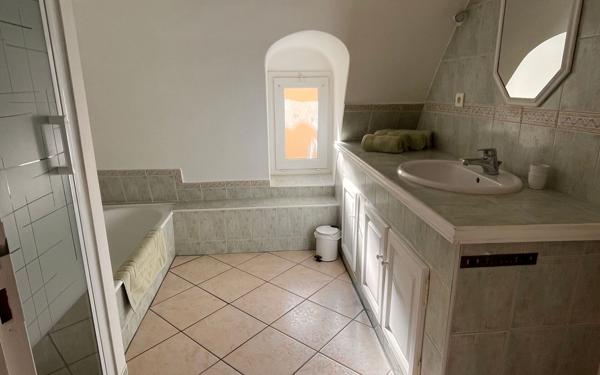 Appartement à vendre    2 pièces • 61 m2 Forcalquier