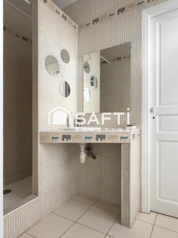 Chaleureuse maison de maître / buttes à Créteil