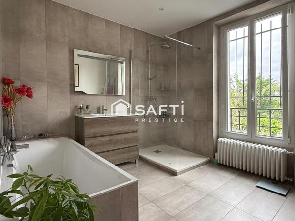 Chaleureuse maison de maître / buttes à Créteil