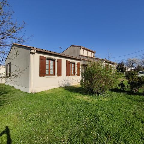 Maison  4 pièce(s)  3 chambre(s)  108 m²