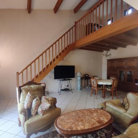 Maison  4 pièce(s)  3 chambre(s)  108 m²