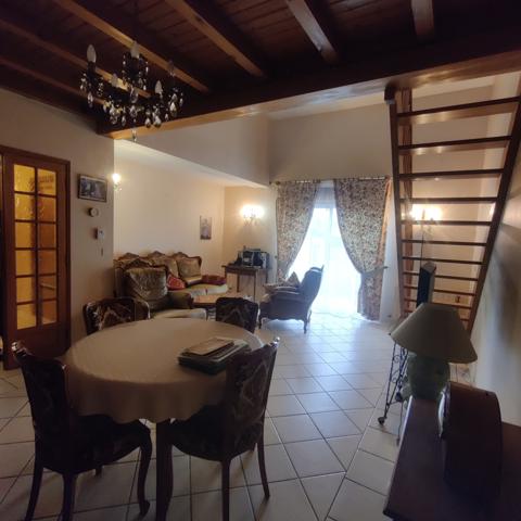 Maison  4 pièce(s)  3 chambre(s)  108 m²