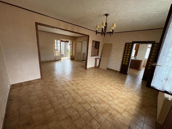 Maison à MONTCEAU-LES-MINES, 71300 - 4 pièces 104m²