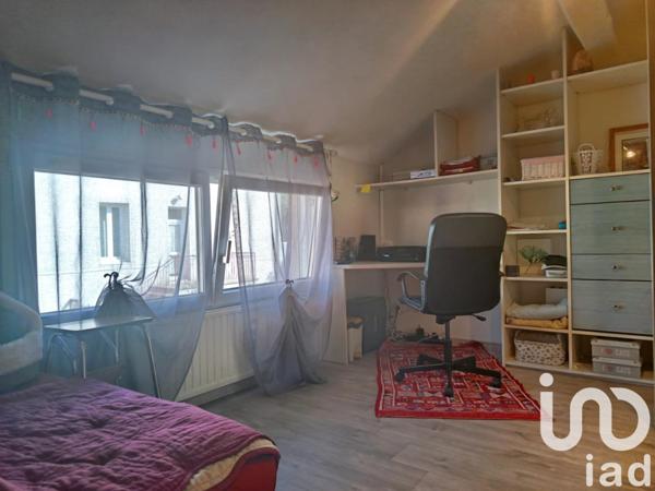 Maison à vendre 6 pièces 105 m² Saint-Romain-le-Puy