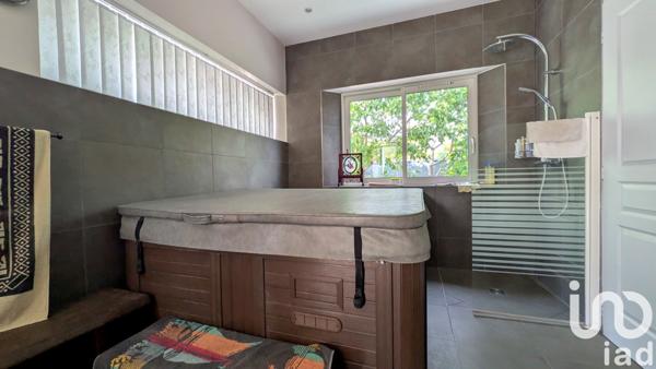 Maison à vendre 6 pièces 218 m² Montélimar