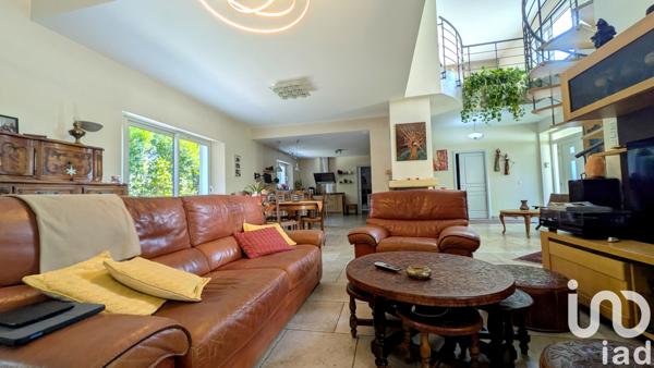 Maison à vendre 6 pièces 218 m² Montélimar
