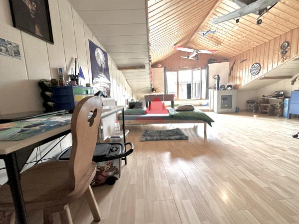 8 PIECES 210M2 A VENDRE: TALLARD(05130) MAISON DE VILLAGE 5 CHAMBRES