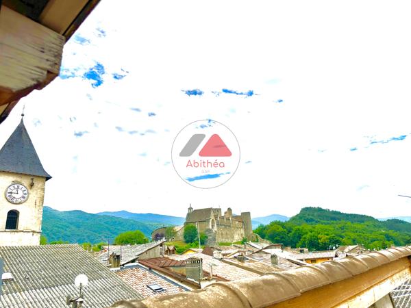 8 PIECES 210M2 A VENDRE: TALLARD(05130) MAISON DE VILLAGE 5 CHAMBRES