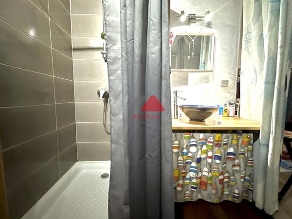 8 PIECES 210M2 A VENDRE: TALLARD(05130) MAISON DE VILLAGE 5 CHAMBRES