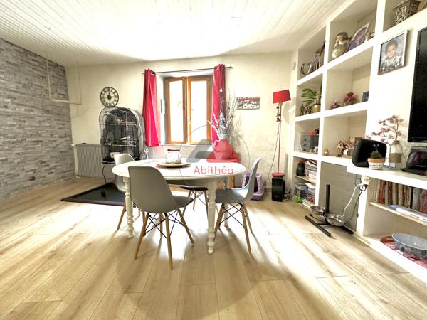 8 PIECES 210M2 A VENDRE: TALLARD(05130) MAISON DE VILLAGE 5 CHAMBRES
