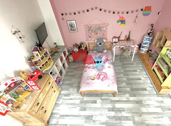8 PIECES 210M2 A VENDRE: TALLARD(05130) MAISON DE VILLAGE 5 CHAMBRES