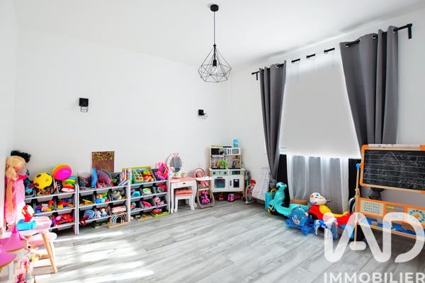 Maison à vendre 5 pièces 183 m² Crécy-la-Chapelle