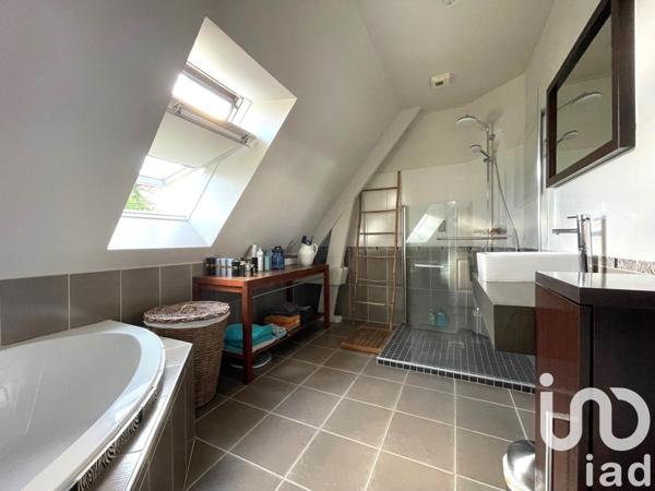 Maison 5 pièces de 142 m² à Bourg-Achard (27310)