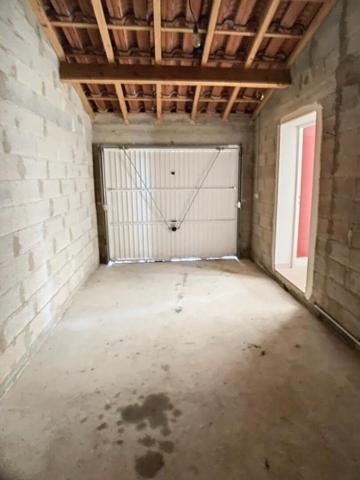 VILLA AVEC JARDIN CLOS - GARAGE - TERRASSE