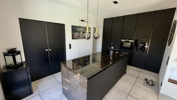 Bagnols-en-Forêt — villa contemporaine 5 pièces 114 m² avec piscine
