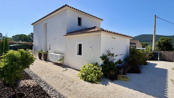 Bagnols-en-Forêt — villa contemporaine 5 pièces 114 m² avec piscine