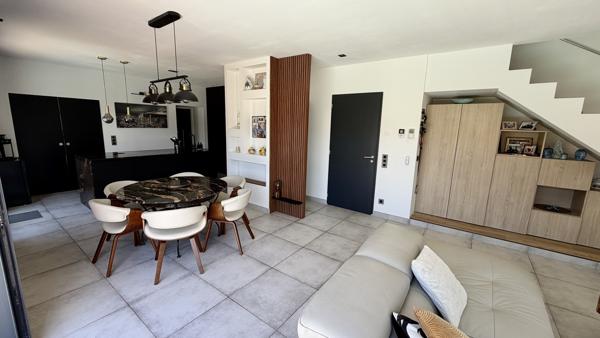 Bagnols-en-Forêt — villa contemporaine 5 pièces 114 m² avec piscine