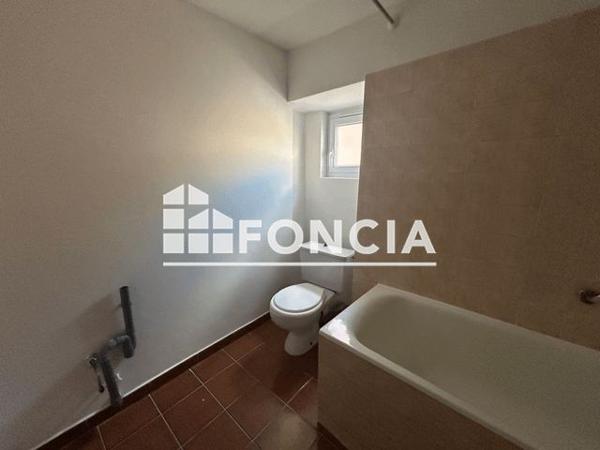 Location Appartement 2 pièces 51.2 m² - 43 BOULEVARD DE LA PLAINE Manosque 04100