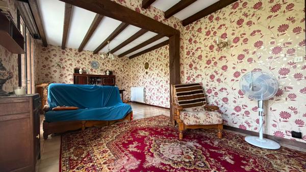Maison de plain pied avec jardin à rénover au Nord de Bergerac !