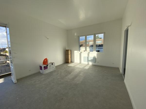 Appartement à vendre 61 600 € Sainte-Bazeille 3 p 45 m² DPE D