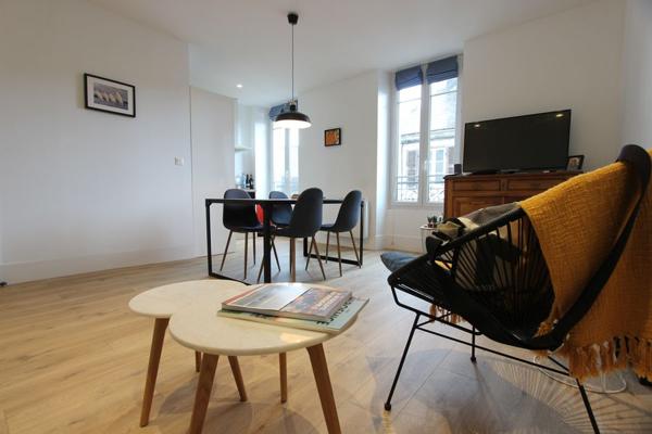 LE BEL APPARTEMENT TYPE 2 & LE CHARME DES RUES PAVÉES DU CENTRE HISTORIQUE. - A QUIMPER Quimper CENTRE