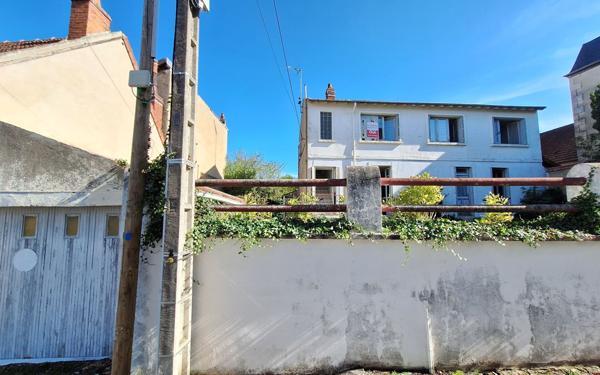 Maison à vendre    6 pièces •  Néris-les-Bains