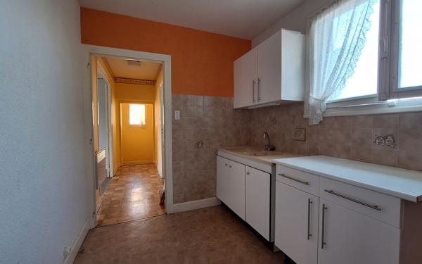 Maison à vendre    6 pièces •  Néris-les-Bains