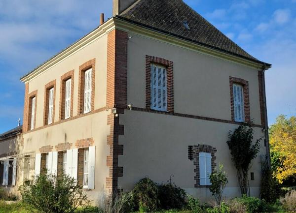 Maison à vendre    8 pièces •  Saunay