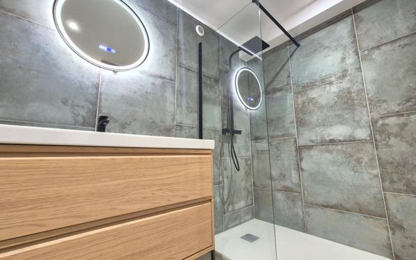 Appartement à vendre    4 pièces • 83,41 m2 Sanary-sur-Mer