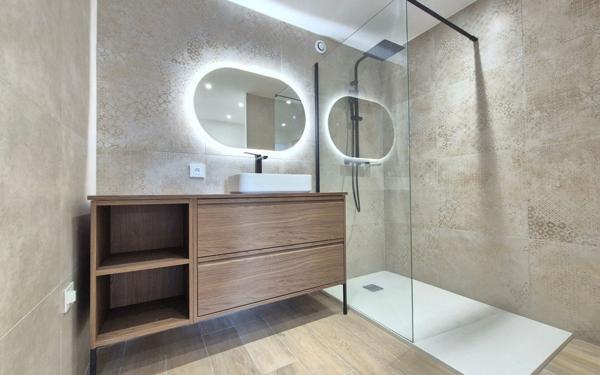 Appartement à vendre    4 pièces • 83,41 m2 Sanary-sur-Mer