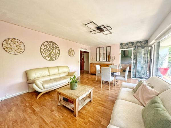 Appartement T4 avec terrasse, garage et cave extérieur - Proche La Hotoie