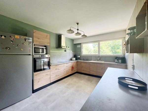 Appartement T4 avec terrasse, garage et cave extérieur - Proche La Hotoie