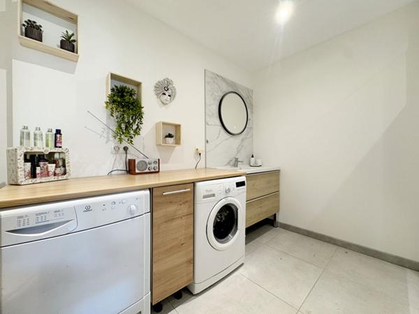 Appartement T4 avec terrasse, garage et cave extérieur - Proche La Hotoie