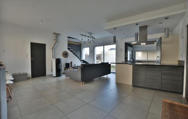 Vente Maison Ref : Marguerite à rafraîchir Les cerqueux   