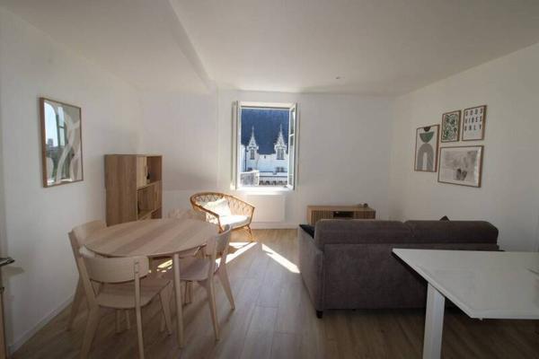 Appartement 2 pièces                                        - 44000 Nantes Réf : 12100
