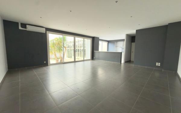 Appartement à vendre    4 pièces • 164,55 m2 Buxerolles