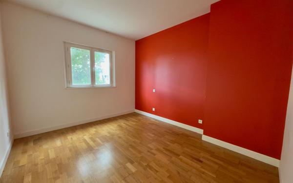 Appartement à vendre    4 pièces • 164,55 m2 Buxerolles