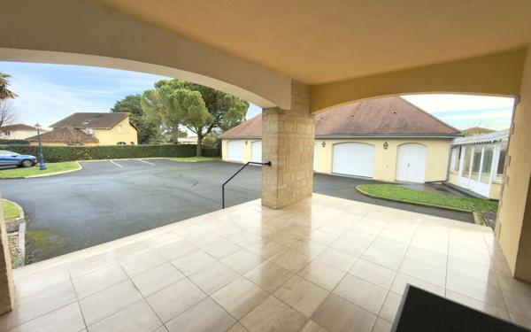 Appartement à vendre    4 pièces • 164,55 m2 Buxerolles