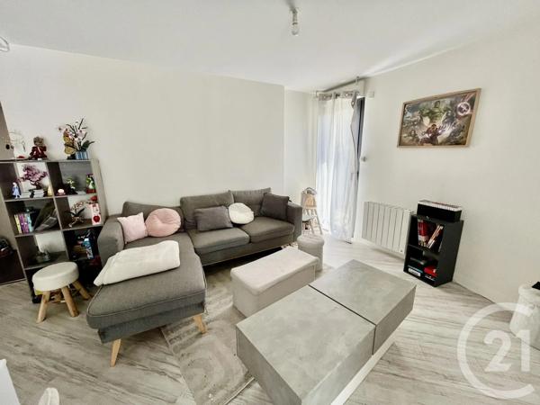 Appartement F2 à vendre  2 pièces - 54,24 m 2   DONVILLE LES BAINS  - 50