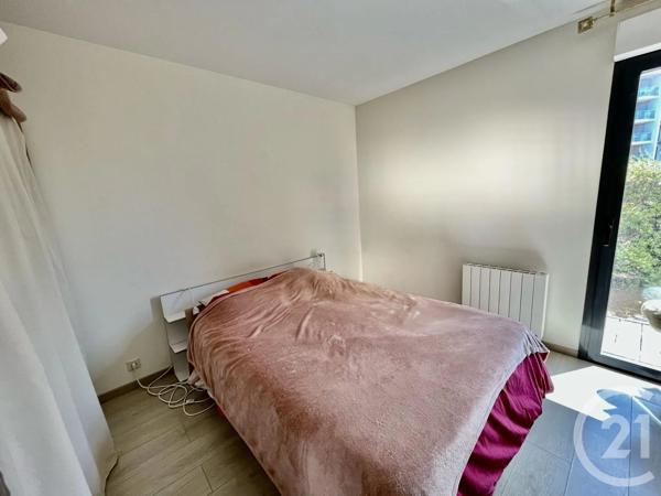 Appartement F2 à vendre  2 pièces - 54,24 m 2   DONVILLE LES BAINS  - 50