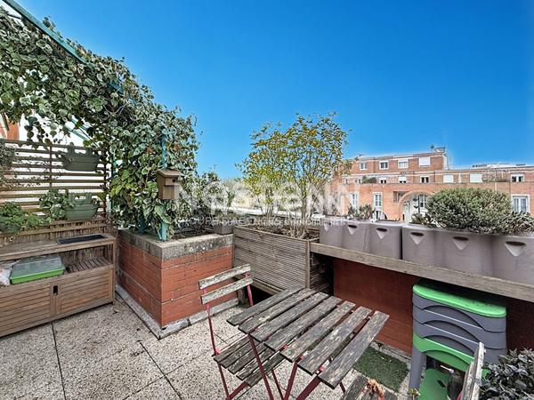 Appartement Guyancourt en dernier étage, Gare à Pieds 4 pièce(s) 84M², Terrasse, box. Excellent état