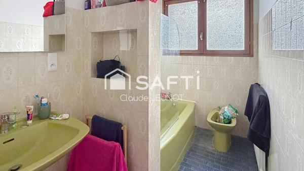 Appartement 5 pièces 4 chambres 136 M2 dernier étage