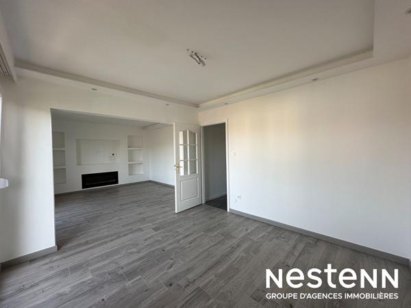 Appartement 3 pièces entièrement rénové avec balcon, cuisine équipée et grand séjour lumineux à Bischwiller