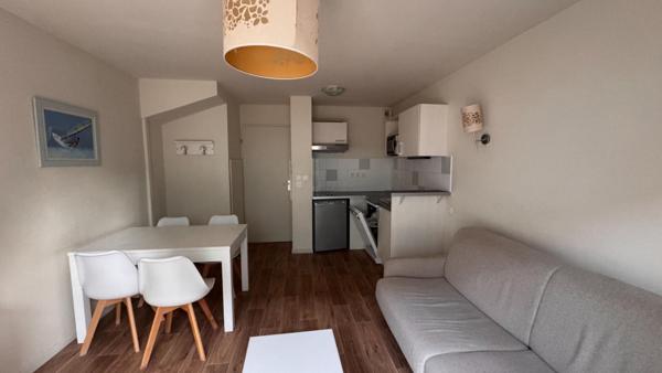 Appartement  2 pièce(s) meublé de 39.5 m2 bord de mer