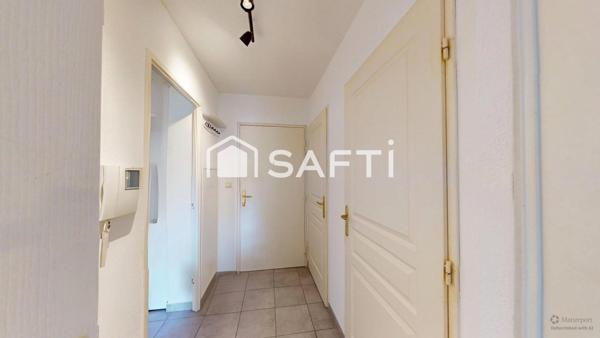 T2 récent avec terrasse + 2 parking en sous-sol-Climatisation-Idéal investisseur