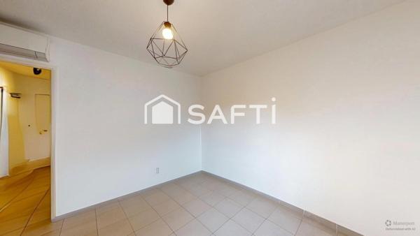 T2 récent avec terrasse + 2 parking en sous-sol-Climatisation-Idéal investisseur