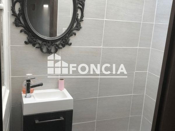 Location Appartement 2 pièces 58.5 m² - 18 RUE DE LA CHAINE Martigues 13500